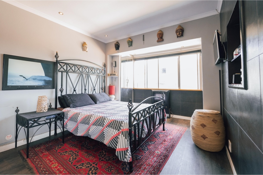 To Let 2 Bedroom Property for Rent in Green Point Western Cape